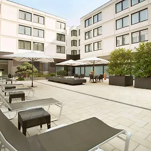 https://ramada-nuernberg-parkhotel.com-bavaria.com
